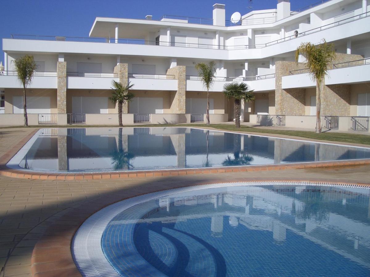 Apartamentos Pomba Branca Olhos de Agua  Ngoại thất bức ảnh